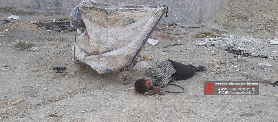 لباس متحدالشکل تنها راه‌حل موجود برای حل معضل زباله‌گردی کودکان