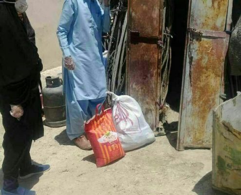 توزیع کیسه های کوچه گردان عاشق در سیستان و بلوچستان